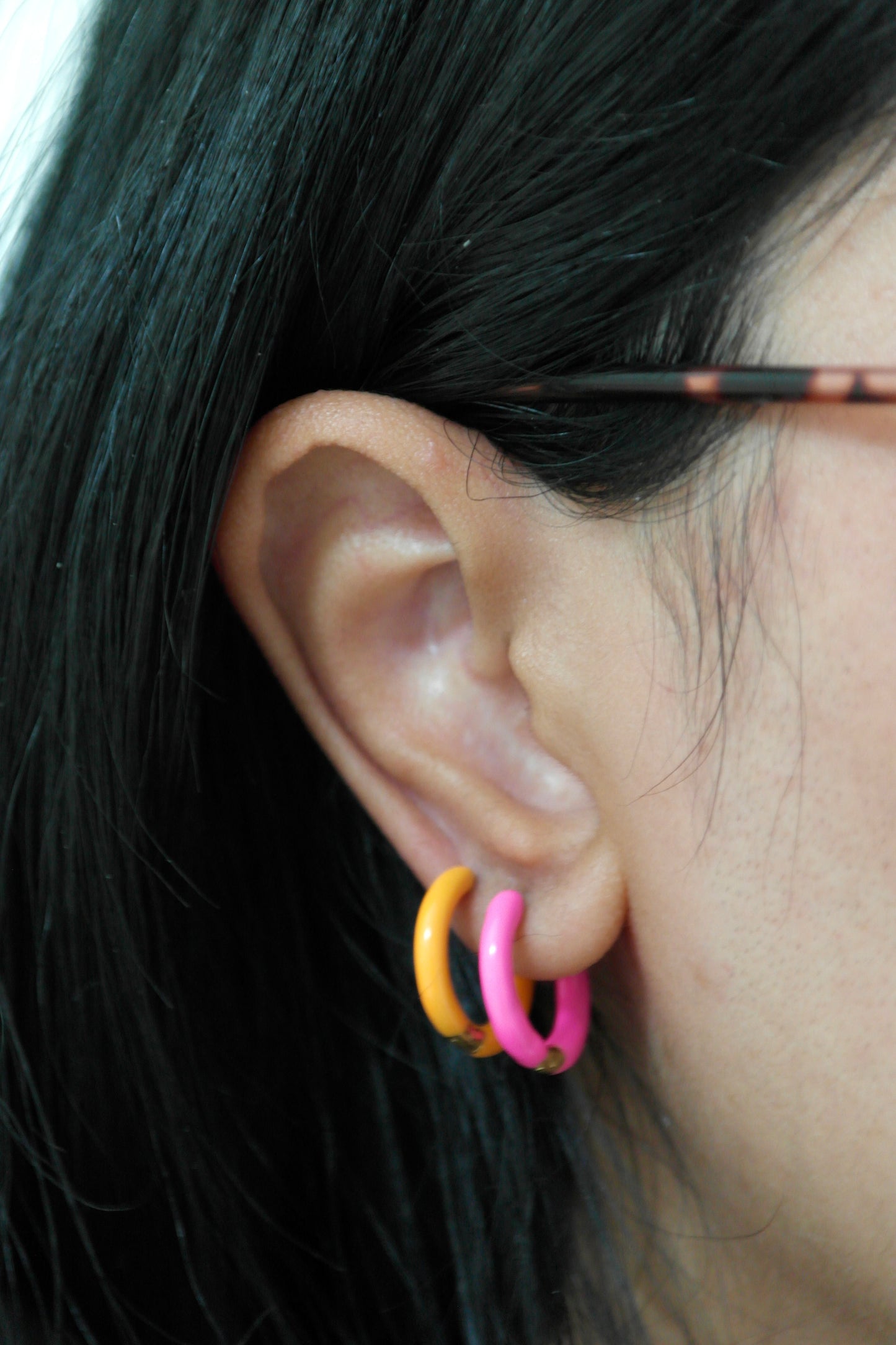COLORFUL HOOP EARRINGS