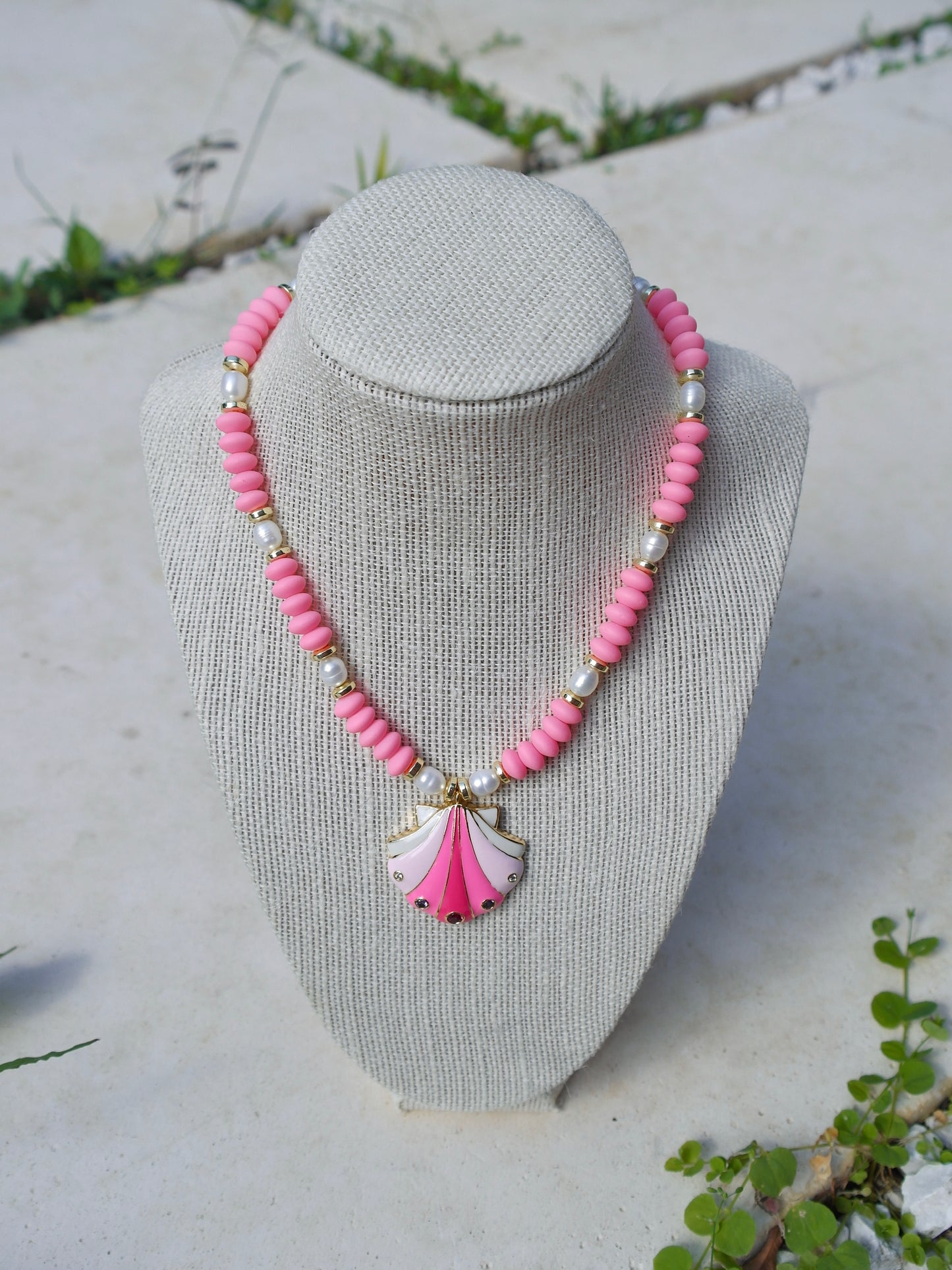 SHELLIE POP NECKLACE