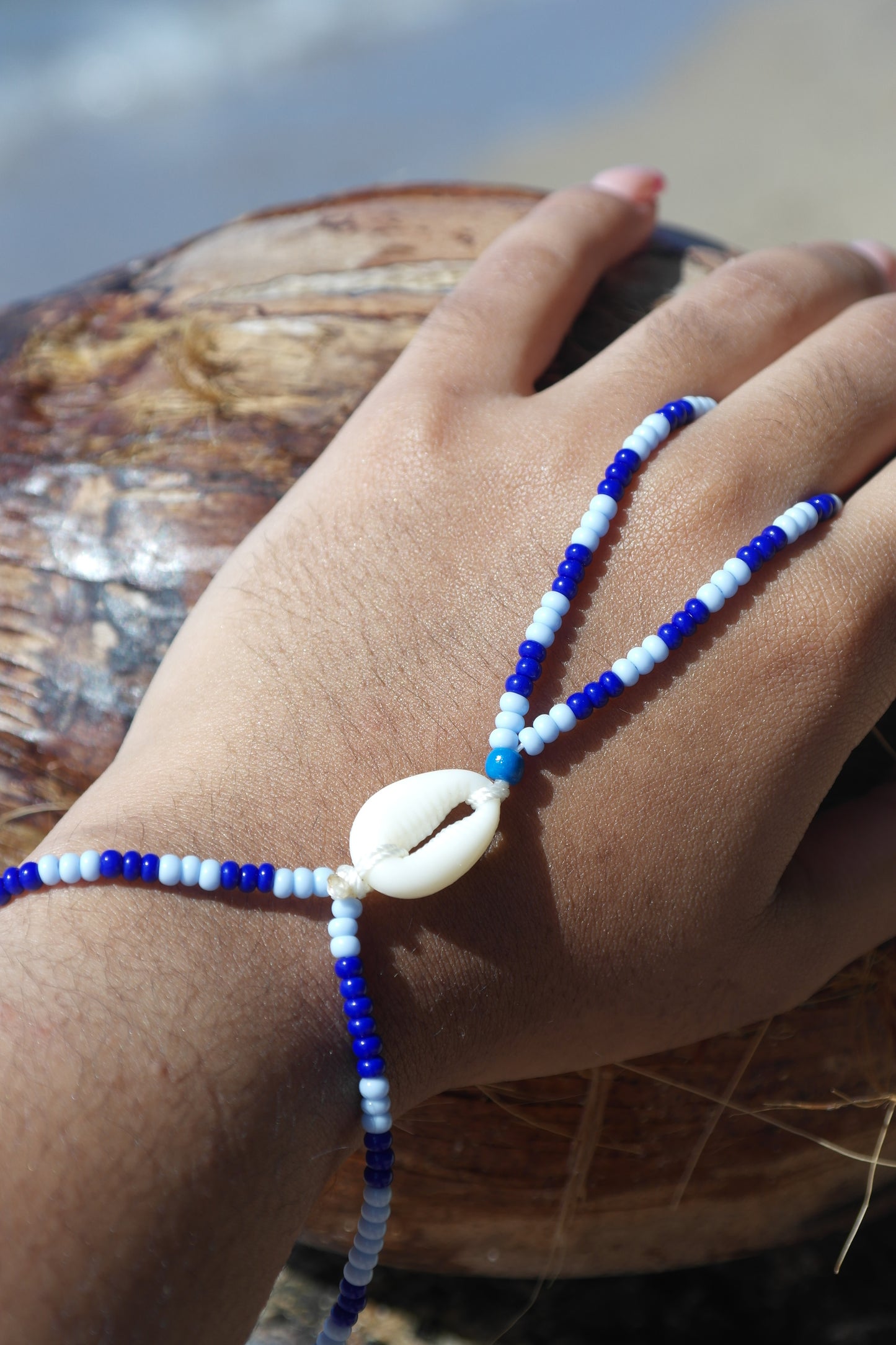 CONCHA HANDCHAIN