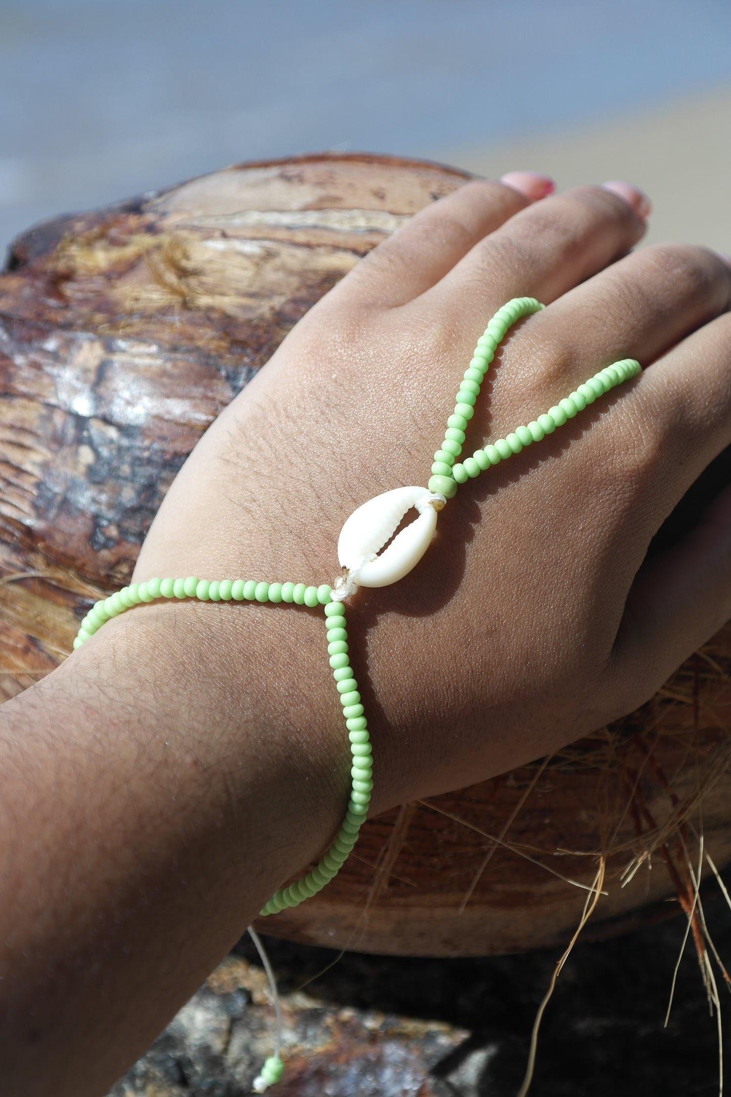 CONCHA HANDCHAIN