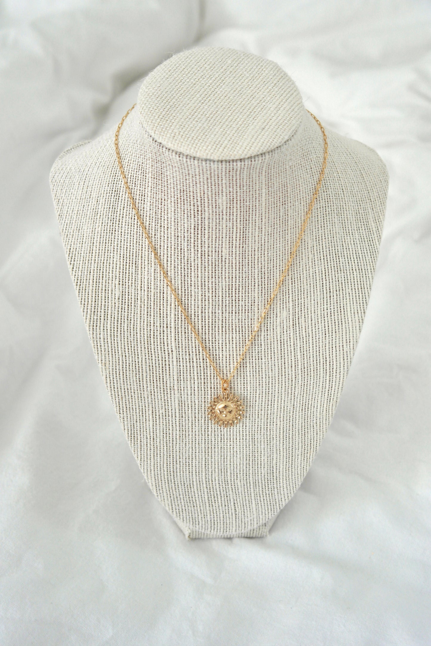 SOL NECKLACE