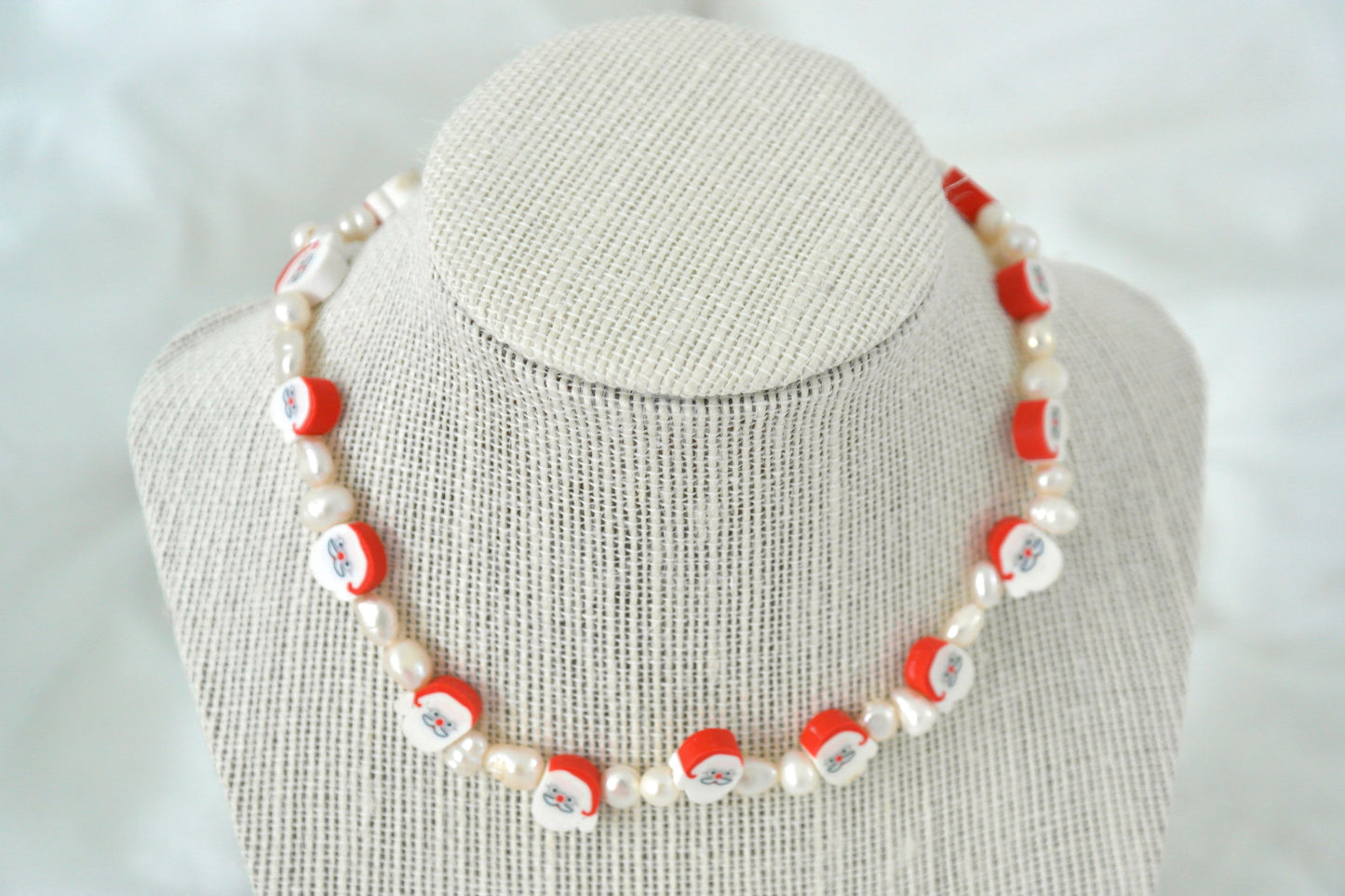 SANTA PEARL NECKLACE