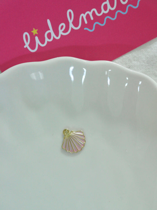 PINK SHELL CHARM